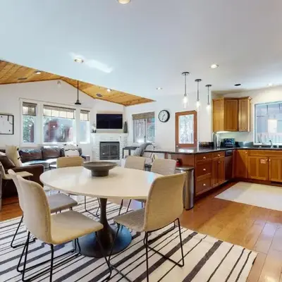 Grayfox 2 Pet-Friendly