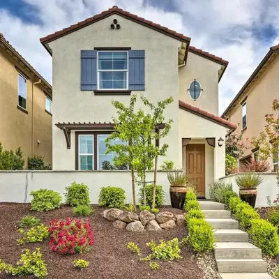 Relaxing Roseville Home with Outdoor Amenities
