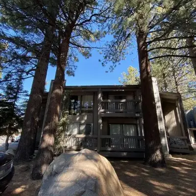 Mammoth Awesome Location-1 min to Shuttles & Food! TOML-CPAN-11402