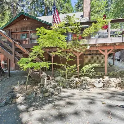Comfortable Mi-Wuk Village Cabin Hike and Ski!
