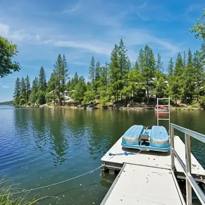 The Big Easy Lakefront Cabin