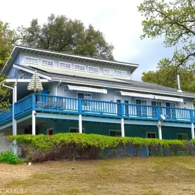Beautiful Pet-Friendly Spacious Lodge near Yosemite & Lakes 12 Beds 6 BR up to 16 people