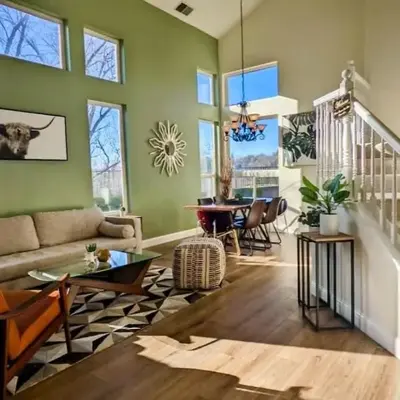 King Bed Quiet Home on Cul-de-Sac Hiking Trails