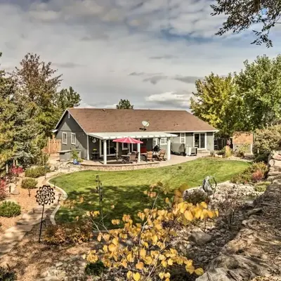 Hot Tub and Fire Pit Reno Gem 12 Mi to Skiing