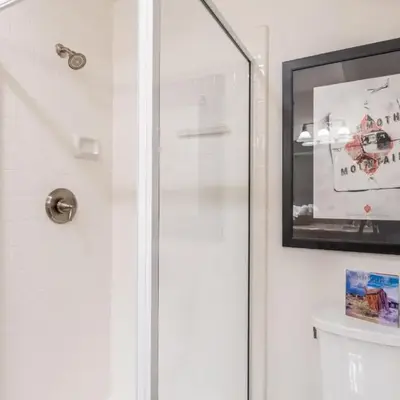 Updated 3 Bedroom 3 Bathroom Snowcreek Phase V #884