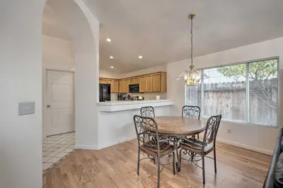 Gallery image of Cozy Home with Hot Tub about 13 Mi to Sacramento in Elk Grove