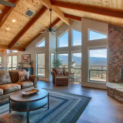 NEW! Yosemite Mountain villa