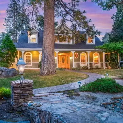 Emerald Escape 50 Acres w/Hot Tub