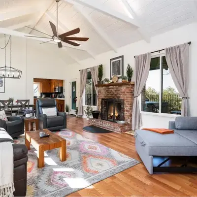 Buckeye Bungalow w hot tub/firepit/views Pet Friendly